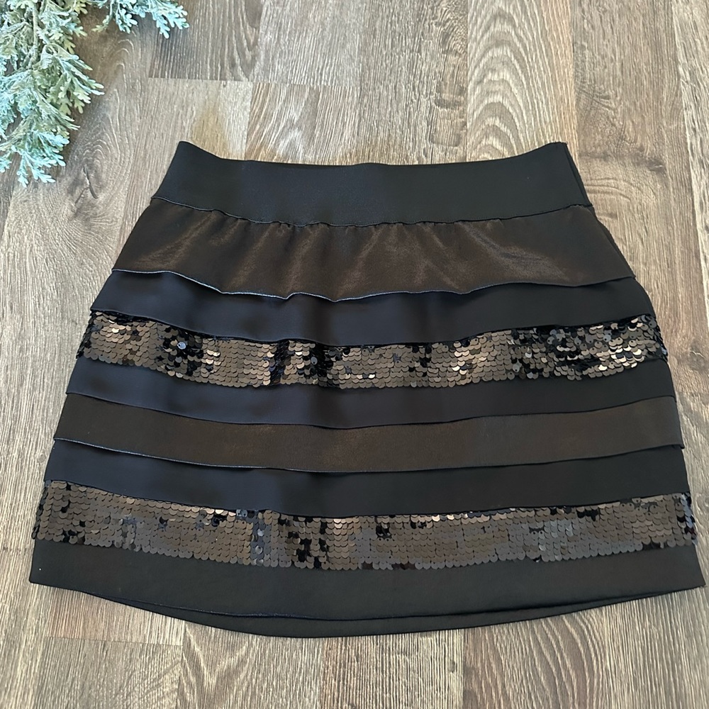 ✨NEW✨ Bebe Skirt